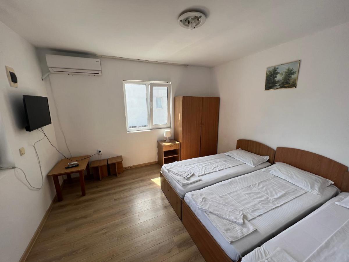 Mario Residence Костинешти Экстерьер фото