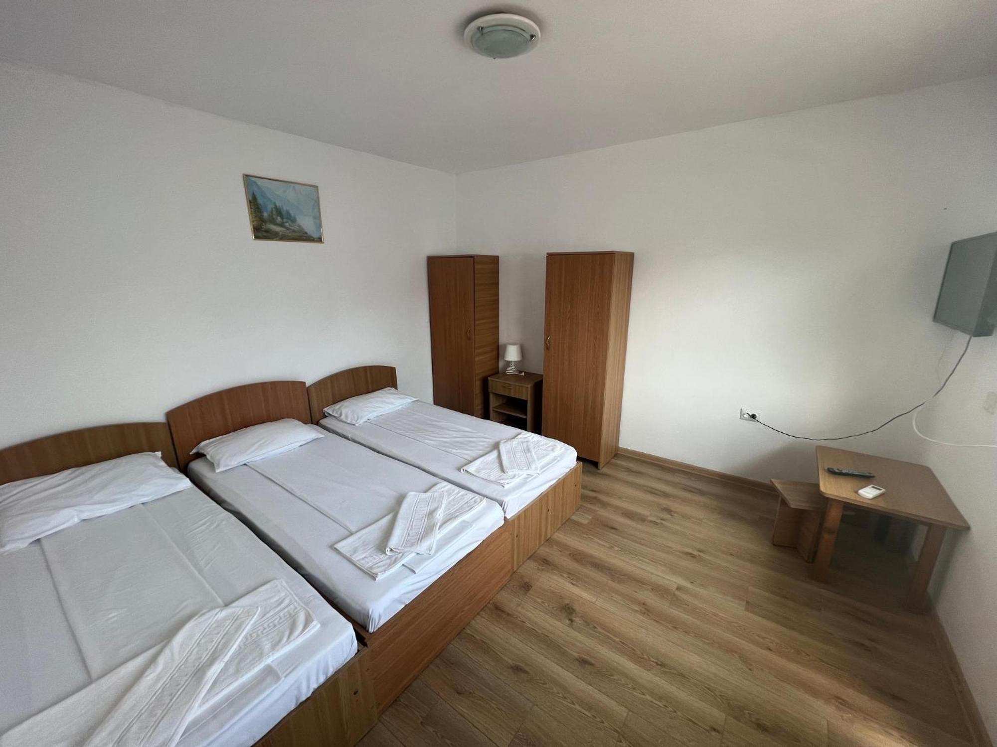 Mario Residence Костинешти Экстерьер фото